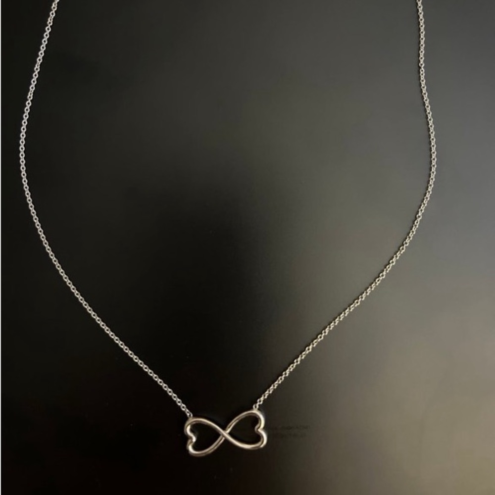 14k White Gold Infinity Necklace
